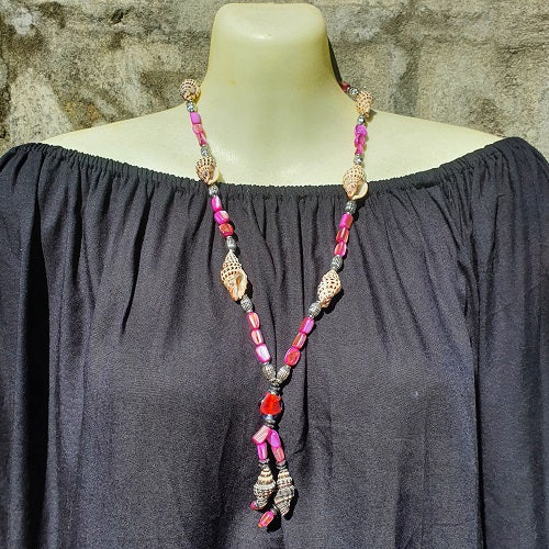 Necklace Snail Shell Spotted and Silver Beads